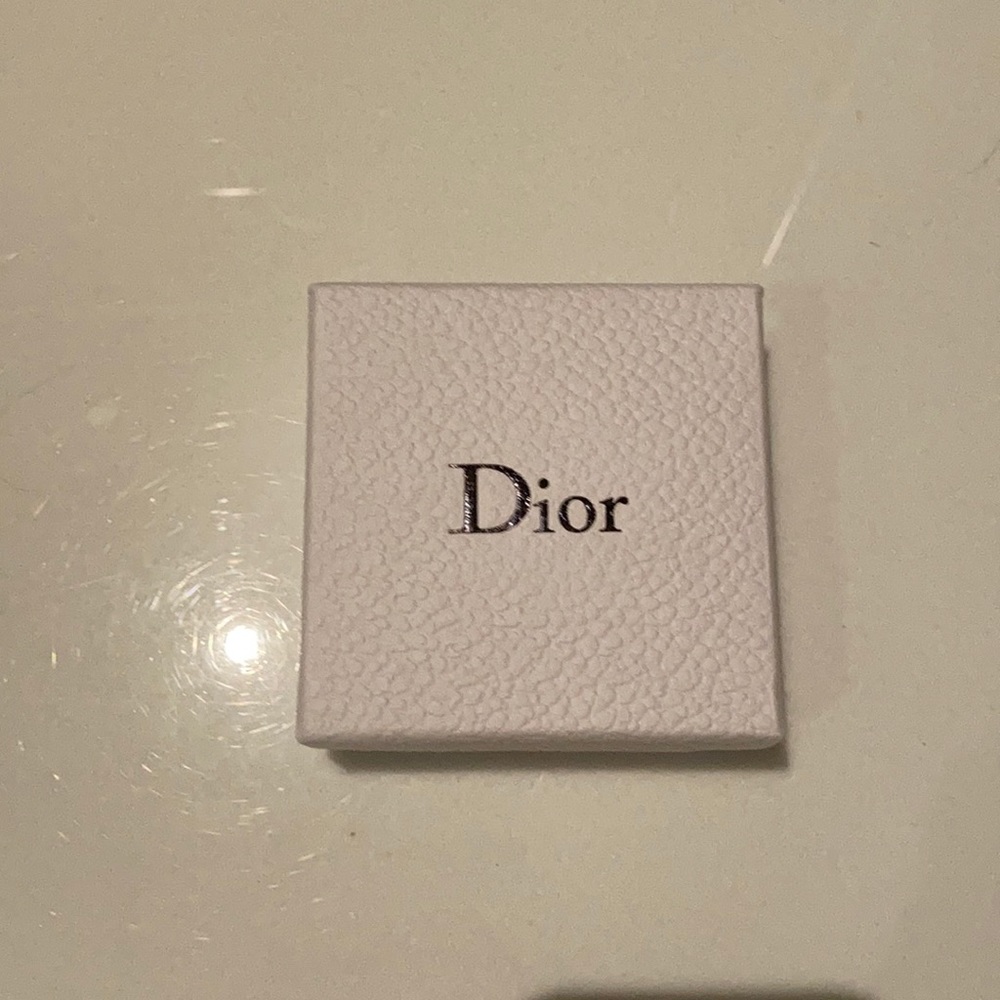 Dior box